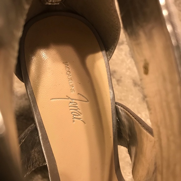 Silver Jacqueline Ferrar heels with detachable bow - Picture 6 of 7